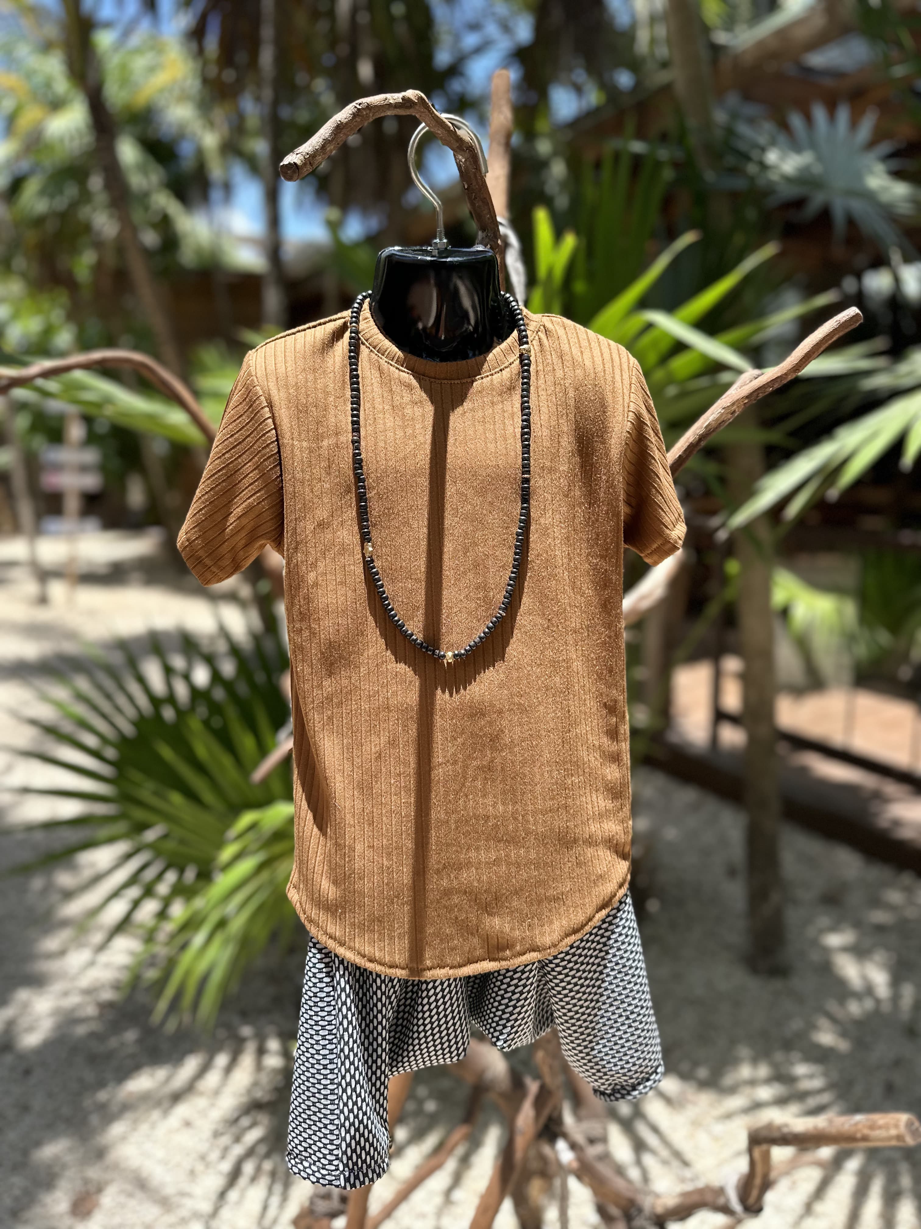 Remera Niños Camel · Jaguar