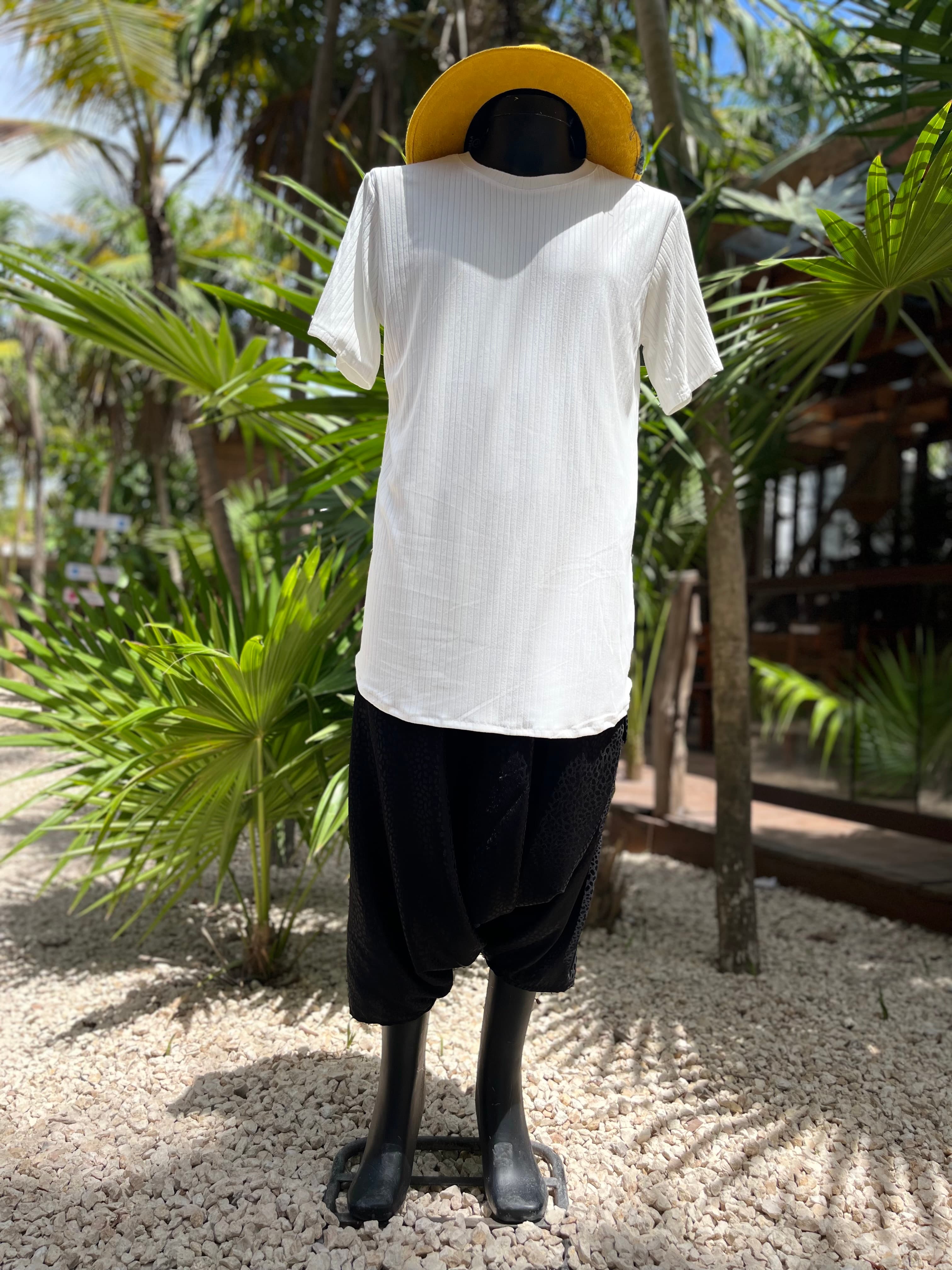Remera Ritual Blanca · Piel de Serpiente